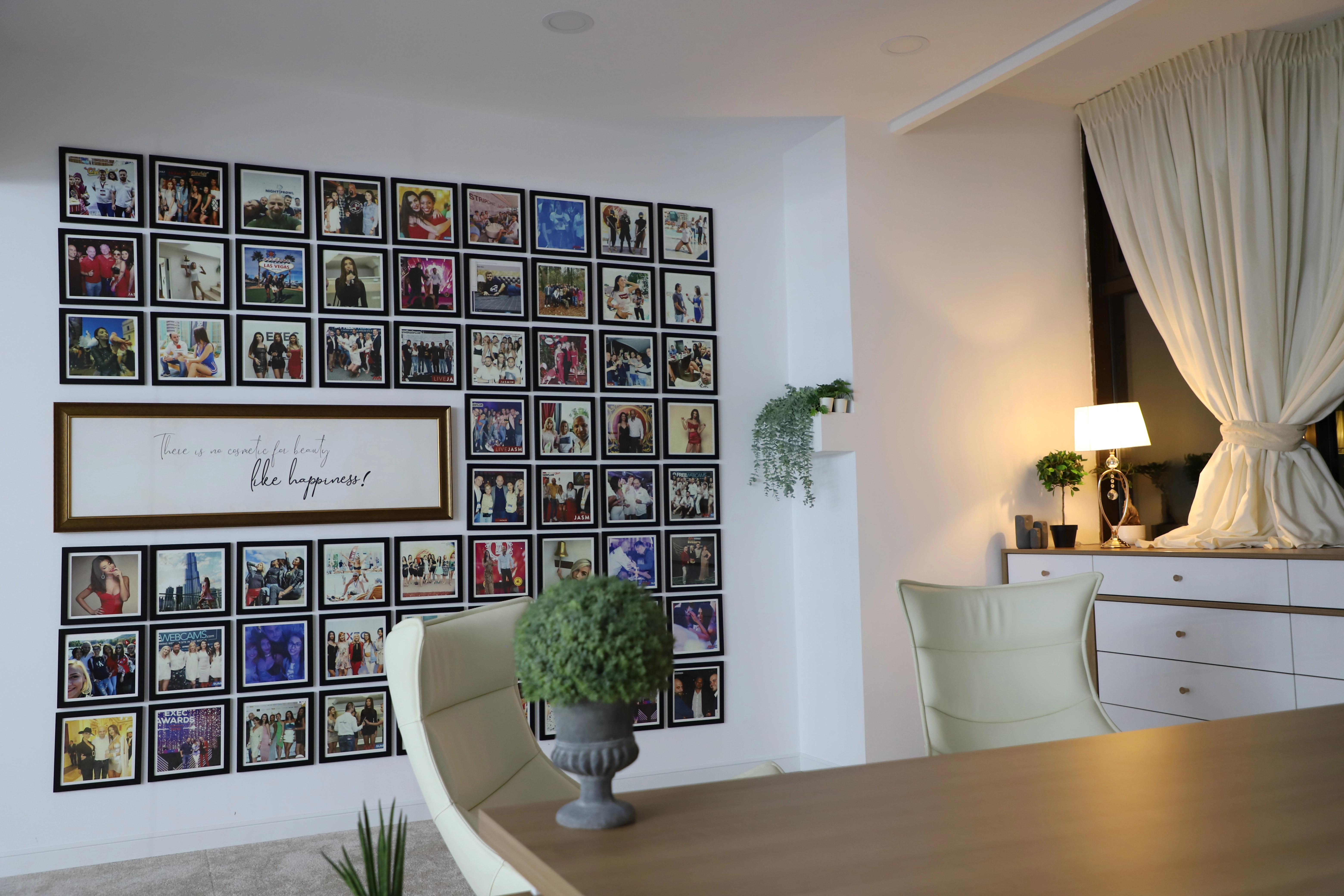 Studio modern NightProwl București